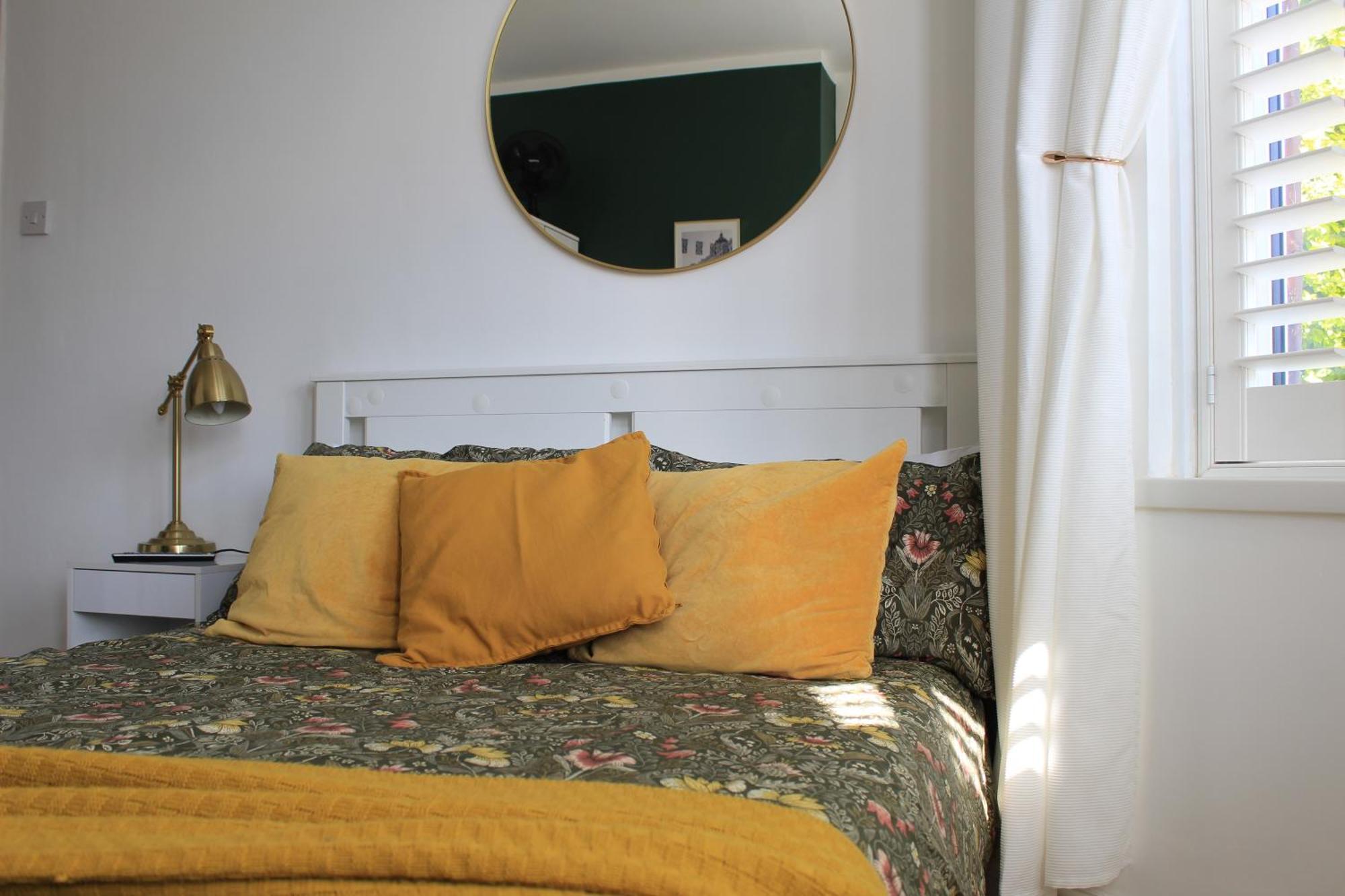 Stylish Ensuite Room 15 Mins To Central London Exterior photo